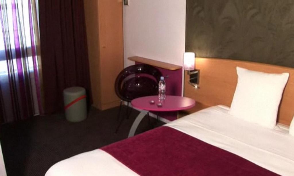 Ibis Styles Bourg En Bresse Hotell Rom bilde